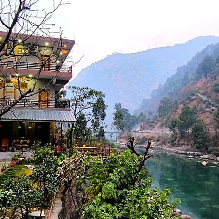 Tirthan Grand Riverside Banjar Экстерьер фото